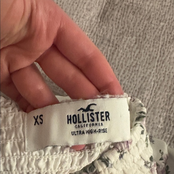 MATCHING SET: Hollister 2-Piece Smocked Floral Top/Skort Set - Picture 8 of 8